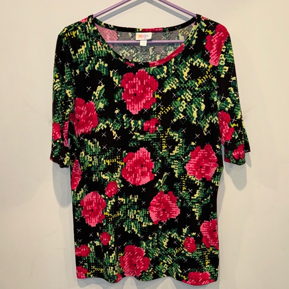 LuLaRoe Tops - LuLaRoe Vibrant Floral Short Sleeve Top